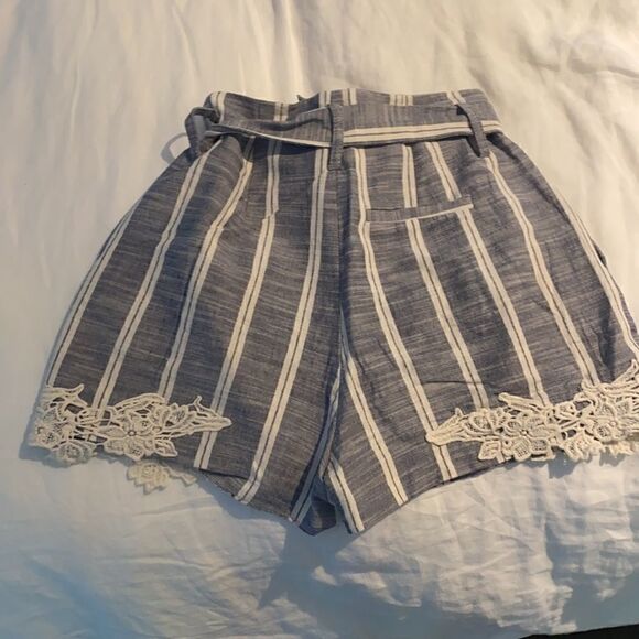 Zara chambray striped shorts  - Picture 4 of 5